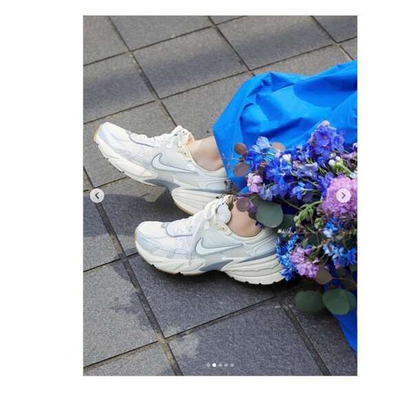 Nike V2k Run Sneakers in Sail Light Khaki & Light Smoke Grey 7 Womens Athletic S - Picture 14 of 16